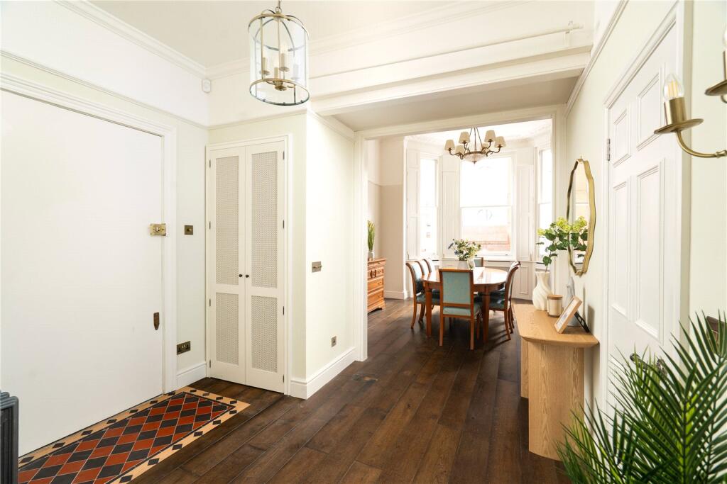 4 bedroom maisonette for sale in Queensberry Place, South Kensington, London, SW7